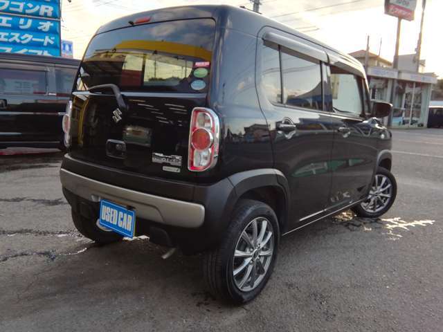 営業時間は10：00～19：00　土・日・祝日も営業してます！！　　毎週水曜日は定休日をいただいております＜(_ _)＞