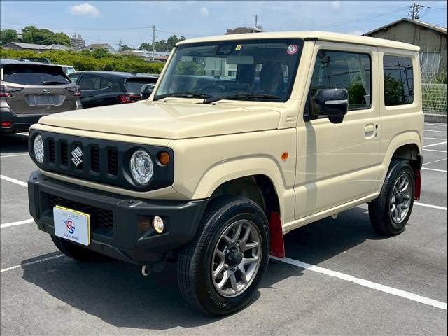 自動車と一緒に任意保険もご相談下さい。専任スタッフがお車にに合った内容をご提案させていただきます。