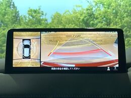 【360°ビューモニター】専用のカメラにより、上から見下ろしたような視点で360度クルマの周囲を確認することができます☆死角部分も確認しやすく、狭い場所での切り返しや駐車もスムーズに行えます。