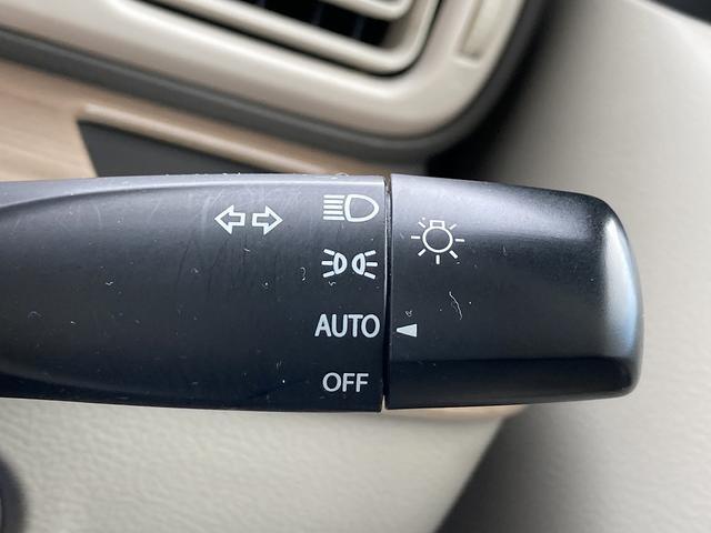 ［オートライト］AUTOに合わせておくだけで夜間や、トンネル内で自動でヘッドライトが点灯します！付け忘れ消し忘れがないので楽々☆