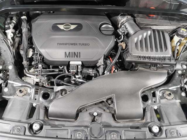 ■総在庫数は約250台！■屋内展示場で天候を気にせず安心してご覧いただけます。■経験を活かして自信を持ってオススメできる確かな良質車のみを厳選ラインナップ致しております！■是非お立ち寄りください♪