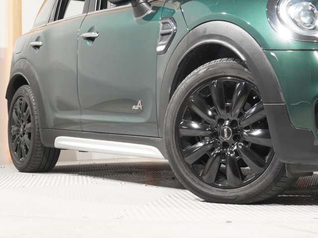 ■ショールーム以外のモータープールにて保管している車輌が多数あるため、実車をご覧になりたい場合は、お手数ですがご来店前に事前確認のご連絡を頂きますようお願い致します。