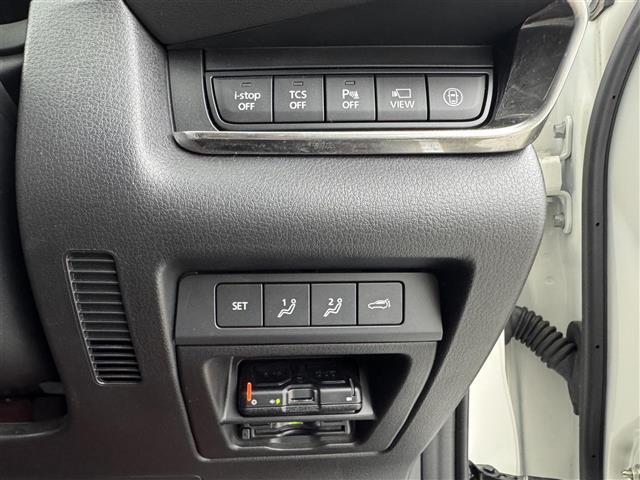 【運転席操作部】快適なドライブを楽しむための機能が装備されています！運転席から触れるので、使いやすいです！除菌プランいれていただくと、さらに清潔で安心していただけます！