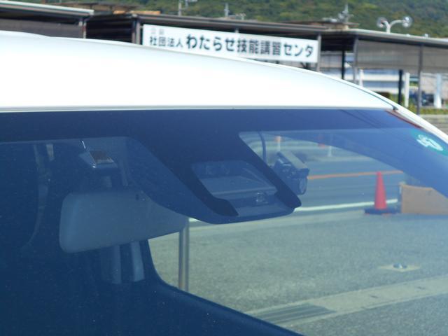 衝突被害軽減ブレーキ搭載です。