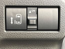 【パワースライドドア】スマートキーや運転席のスイッチでスライドドアの開閉が可能♪電動だから力を入れてドアを開ける必要が無く、小さいお子様でも、重い荷物を持っている時もラクに開け閉めできます♪