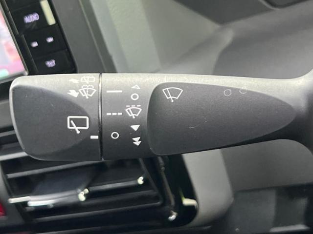 国産車から輸入車まで多様なお客様のニーズのお応えできるように、全国規模で豊富な在庫展開！車のことならWECARSへ！