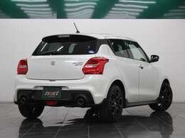 6MT　フルセグナビ　Bluetooth　ETC　HKSマフラー　HKSスーパーパワーフロー　BLITZタワーバー　LEDライト　オートライト　純正アルミホイール　オートエアコン　クルコン　レーンアシスト　衝突被害軽減ブレーキ