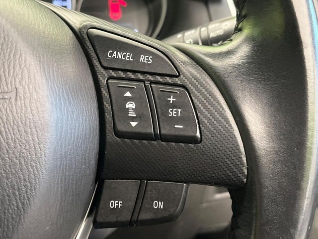 【レーダークルーズコントロール】高速道路での長距離走行が楽に！！自動で速度を保つクルーズコントロールが、衝突軽減システムと連携し、前方の車両を感知して車間を保つように速度調節してくれます！！