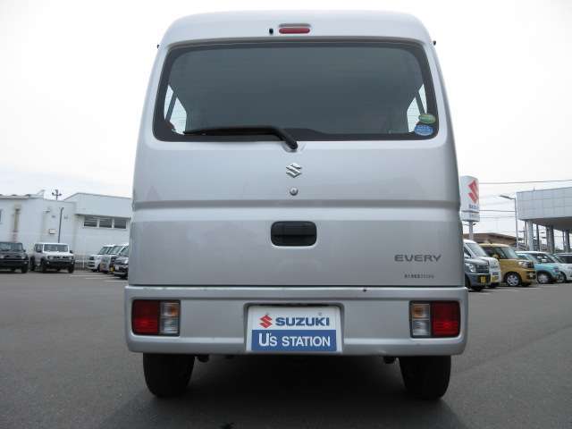 後方より撮影☆無料保証付き販売車です！ ☆全国どこへでも！ 陸送可能(有料)ですので、県外の方も是非ご相談ください！
