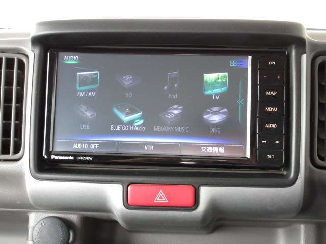 メモリーナビ（Bluetooth対応）装備☆無料保証付き販売車です！ ☆全国どこへでも！ 陸送可能(有料)ですので、県外の方も是非ご相談ください！