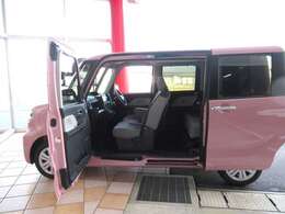 ☆乗り降り楽々！ダイハツ独自のミラクルオープンドア！両側電動スライドドア！！