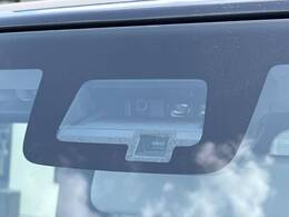 【スズキ　セーフティサポート】走行中に前方の車両等を認識し、衝突しそうな時は警報とブレーキで衝突回避と被害軽減をアシスト。より安全にドライブをお楽しみいただけます。