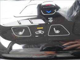 【シートヒーター】寒い冬にはあったら快適な装備です。山形の冬でも快適にお過ごしいただけます。特に女性の方に喜んでもらえることが多いです。