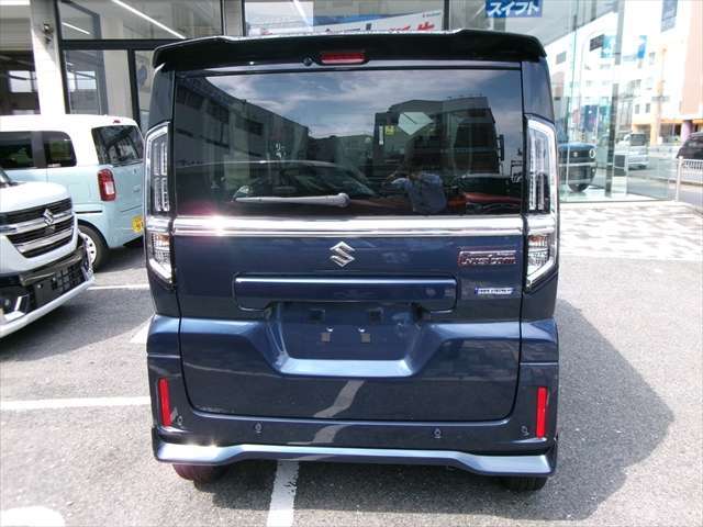 【陸運局認定指定車検工場完備】国家資格検査員1名・国家資格整備士3名で、お客様の大切な愛車を末永く安心サポートさせて頂きます！当店おすすめ安心メンテパック加入で3年間のメンテナンスと車検がお得！