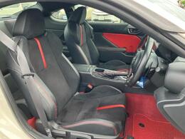 「この車の写真をもっと見たい」「状態が気になる」「この装備はついている？」どんな小さな疑問でもお気軽にお問い合わせください！