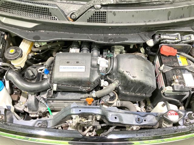 親切・丁寧な専門メカニックスタッフが応対！・車検・点検整備・事故等の修理などアフターサービスも安心。お車のカスタマイズもネクステージのサービススタッフまでご相談ください！