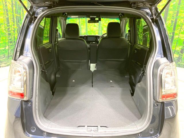 積み下ろしのしやすいデッキにはたっぷりと荷物を積み込んでいただけます。遊びから仕事まで、様々なシーンで頼れます♪