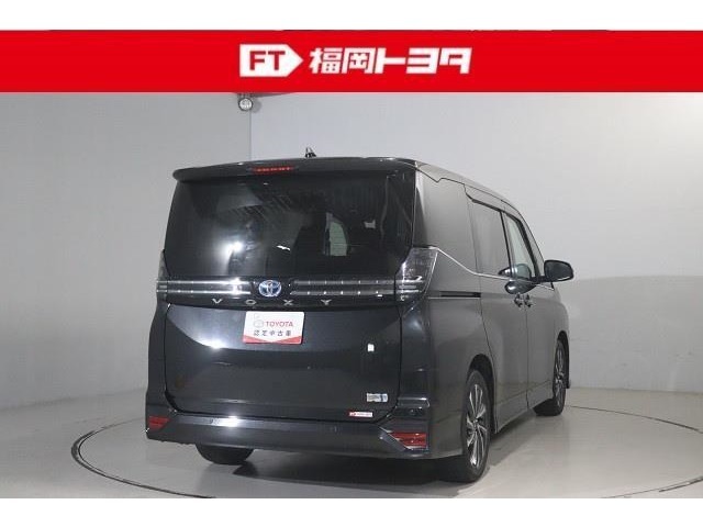 ☆トヨタ認定中古車☆ハイブリットシステム診断書と初度登録年月から10年間（走行20万キロまで）、ハイブリット機構の無料保証が付いています。