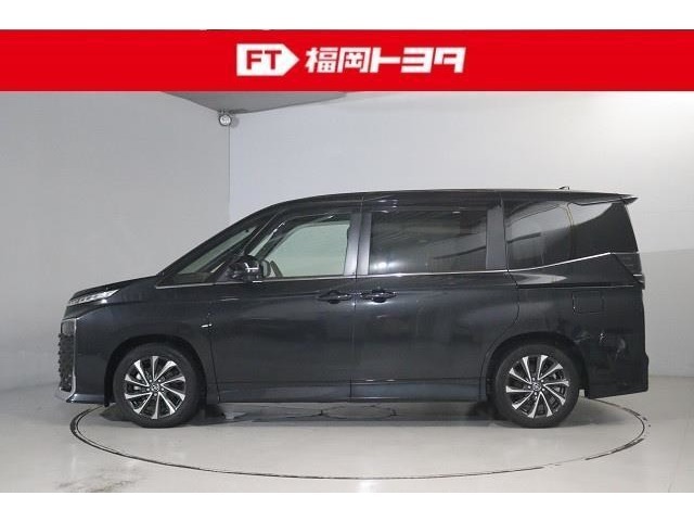 トヨタ認定中古車、評価3.5。キズ、へこみは若干ありますが、比較的良好な状態です。