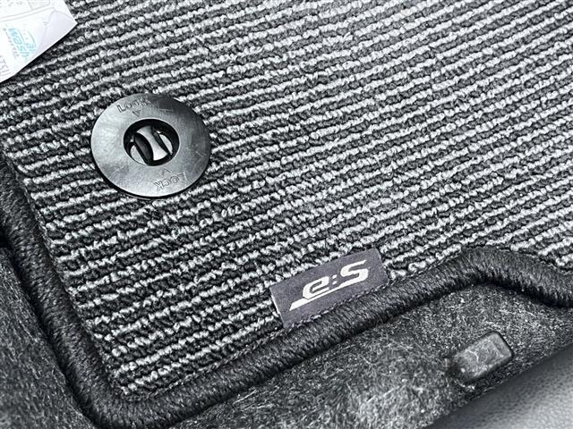 店舗にて現車の確認もいただけますので、お電話で在庫のご確認の上是非ご来店くださいませ！！