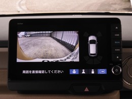 リバース連動リアカメラ付で車庫入れも安心。雨の日や夜間もストレスなく運転していただけます。