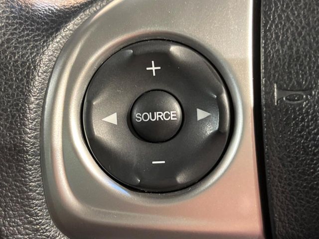 【ステアリングスイッチ】運転中、前方から目線をそらすことなく、オーディオ等の操作が可能な便利機能！安心＆快適なドライブを演出してくれます♪