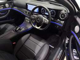 専用のコールセンターに経験豊かなオペレーターが、24時間365日待機。万一の車両トラブルなどが発生した場合、お電話一本で応急処置や車両のけん引、ドライバーや同乗者の方の移動手段手配などサポート。