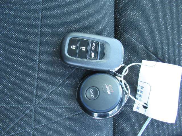 ■お車の特徴その5■純正エンジンスターター付き！