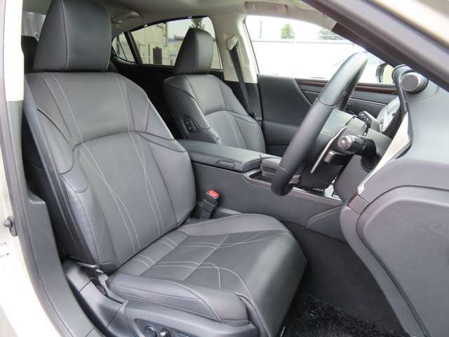 LSS＋は（全車速レーダーC、歩行者検知プリクラS、レーンキーピングA、上下2段式アダプティブハイビームS）にLTA，PKSB＆BSM、RSAなどの機能を追加した次世代予防安全システムです。