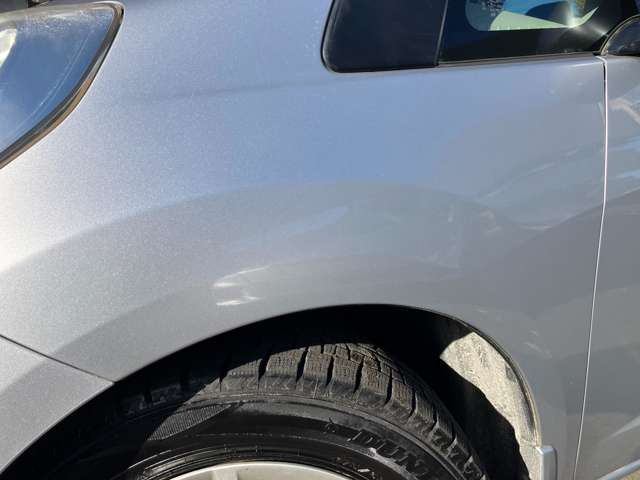 防錆加工実施車で下回りのサビはほとんど無く、外装にサビ浮きなどもございません。