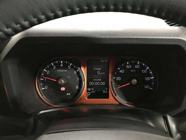 積載車も所有していますので、万が一の時でも当店スタッフにてお車の無料引き取りも行っております。