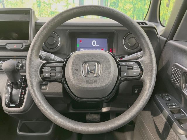 【ステアリングスイッチ】運転中、前方から目線をそらすことなく、オーディオ等の操作が可能な便利機能！安心＆快適なドライブを演出してくれます♪