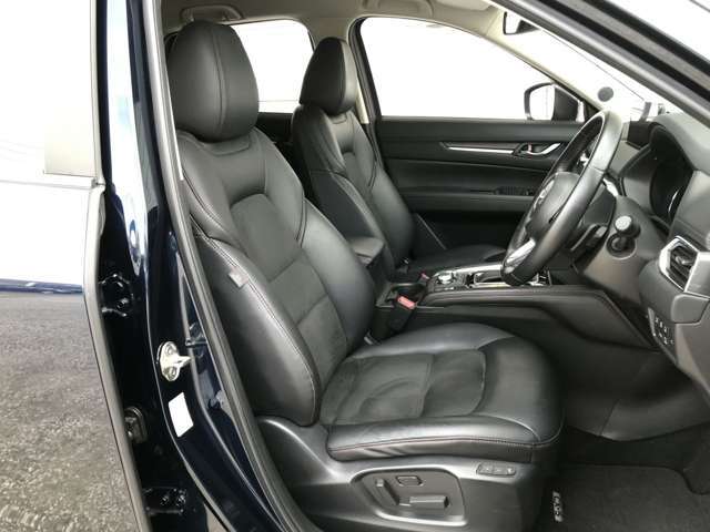 【運転席10Wayパワーシート＆ドライビングポジションメモリー機能】運転手にあったシートパターン設定可能です。