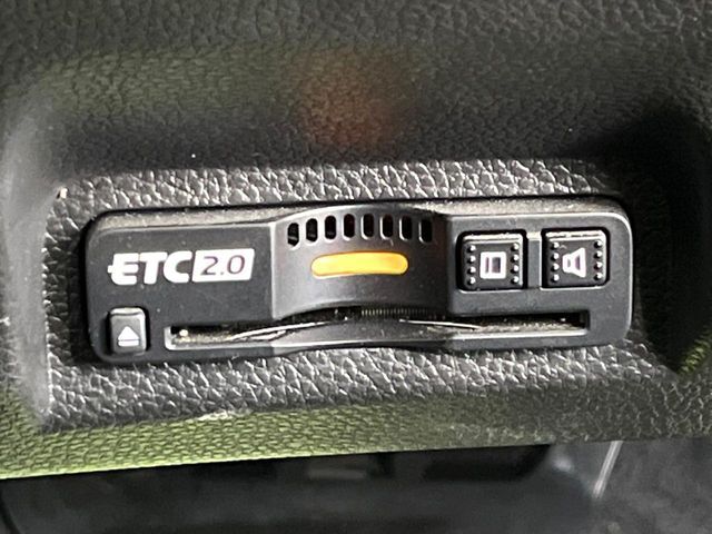 【ETC】高速道路の料金所をストレスなく通過！話題のスポットやサービスエリアに多い「スマートIC」利用時は必須のアイテムです。当店でセットアップを実施、ご納車当日からすぐにご利用いただけます！