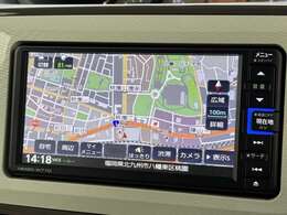 【純正ナビ】専用設計で車内の雰囲気にマッチしたナビが装備されています！利用時のマップ表示は見やすく、いつものドライブがグッと楽しくなります！
