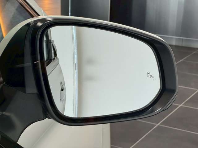 ブラインドスポットモニター搭載☆車線変更時など死角の危険を光でしらせてくれます。 お気軽にお問い合わせください☆彡株式会社三和サービスDuxy可児店TEL0574-61-3333 〒509-0203 岐阜県可児市下恵土字広瀬5864-1