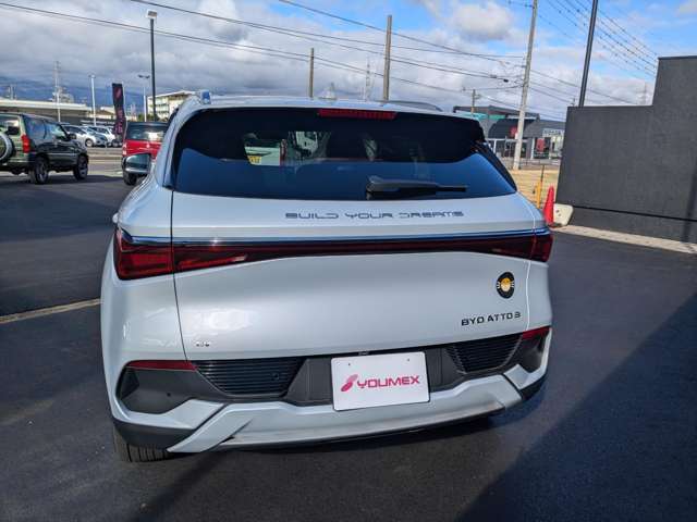 バックカメラ装備で車庫入れも安心です。