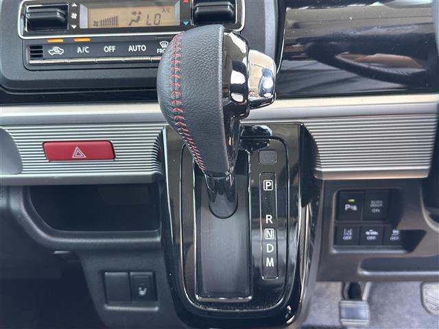 【シフトレバー】シフトも操作しやすく快適なドライブを楽しんでいただけます！