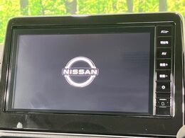 【純正9インチナビ】人気の純正9インチナビを装備しております。ナビの使いやすさはもちろん、オーディオ機能も充実！キャンプや旅行はもちろん、通勤や買い物など普段のドライブも楽しくなるはず♪