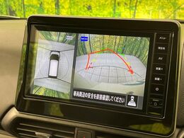 【アラウンドビューモニター】専用のカメラにより、上から見下ろしたような視点で360度クルマの周囲を確認することができます☆死角部分も確認しやすく、狭い場所での切り返しや駐車もスムーズに行えます。