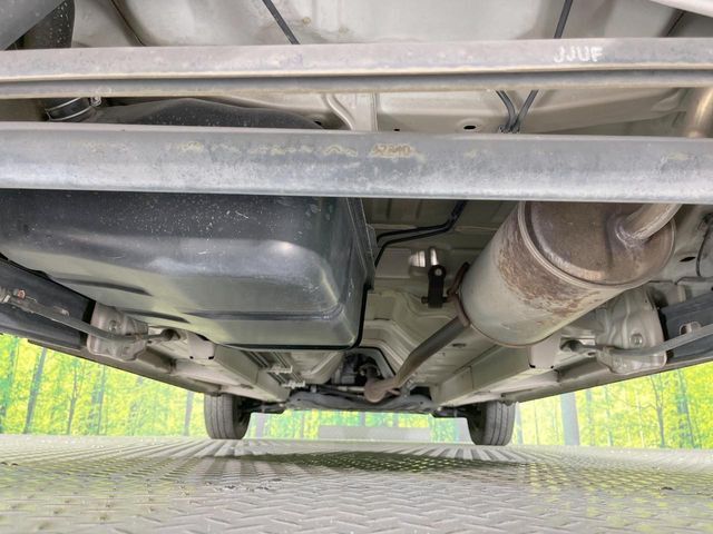 親切・丁寧な専門メカニックスタッフが応対！・車検・点検整備・事故等の修理などアフターサービスも安心。お車のカスタマイズもネクステージのサービススタッフまでご相談ください！