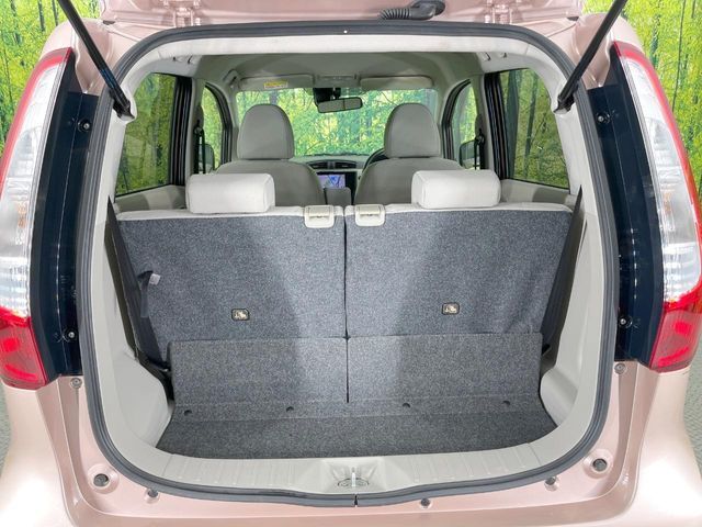 普段のお買い物や通勤、送迎等に十分な荷室スペースを確保しております。セカンドシートを倒すと、大きな荷物の積載も可能です♪