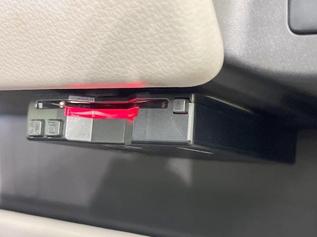 【ETC】高速道路の料金所をストレスなく通過！話題のスポットやサービスエリアに多い「スマートIC」利用時は必須のアイテムです。当店でセットアップを実施、ご納車当日からすぐにご利用いただけます！