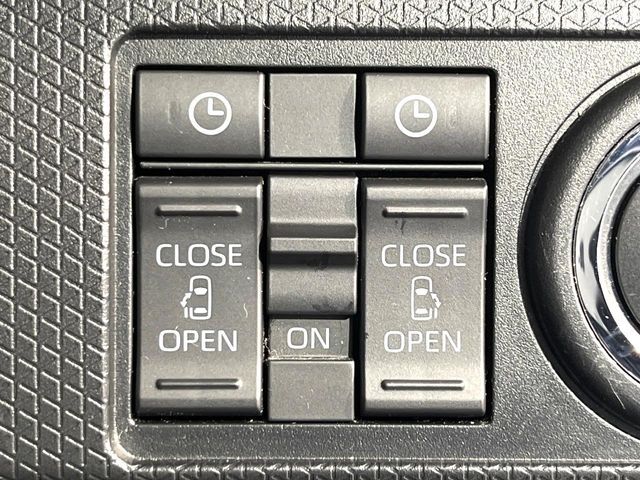 【両側パワースライドドア】スマートキーや運転席のスイッチで後席両側スライドドアの開閉が可能♪電動だから力を入れてドアを開ける必要が無く、小さなお子様でも簡単に開け閉めでき快適です♪