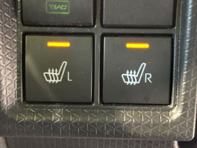 【シートヒーター】寒い日に重宝するシートヒーター！エアコンより早く温まってくれるので寒がりの人も安心ですね♪エアコンの温風は乾燥するから苦手、という方にもをおすすめです。