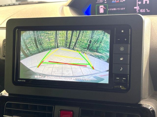 【バックカメラ】駐車時に後方がリアルタイム映像で確認できます。大型商業施設や立体駐車場での駐車時や、夜間のバック時に大活躍！運転スキルに関わらず、今や必須となった装備のひとつです！