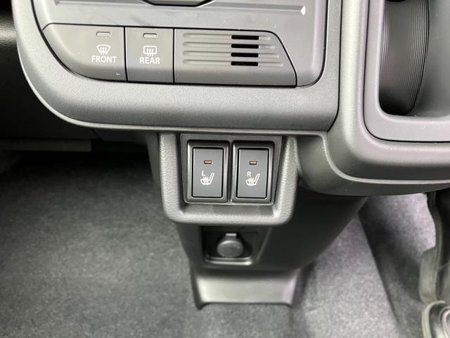 寒い日に重宝するシートヒーターを運転席と助手席に装備！