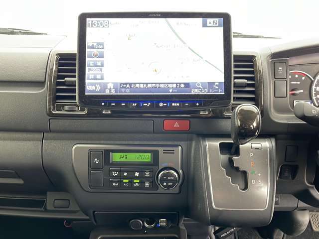 【運転席操作部】快適なドライブを楽しむための機能が装備されています！運転席から触れるので、使いやすいです！除菌プランいれていただくと、さらに清潔で安心していただけます！