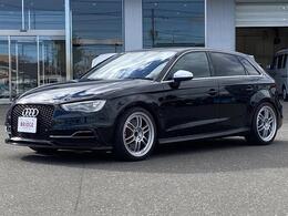 アウディS3　スポーツバック　4WD/LEDライト/ENKEI RPF1 18インチAW/KW車高調/アダプティブクルーズ/パワーシート＆シートヒーター/BLUETOOTH/バックカメラ/分割可倒リアシート/