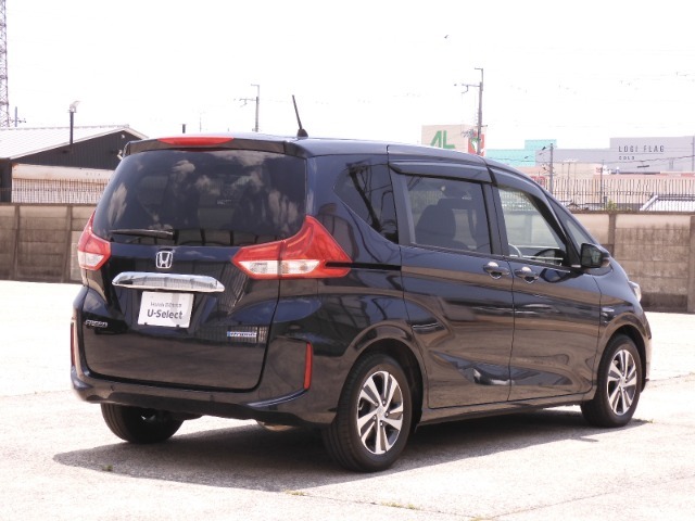 お立ち寄りいただく際は、事前にご連絡をお願いします。お目当てのお車が商談中や売約となることもございます。ご確認いただいてから、お立ち寄りください。